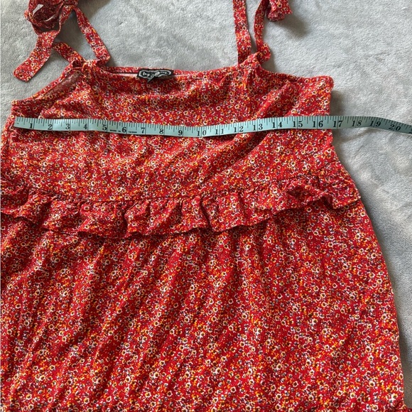 Chic Red Floral Maxi Dress - Picture 5 of 5